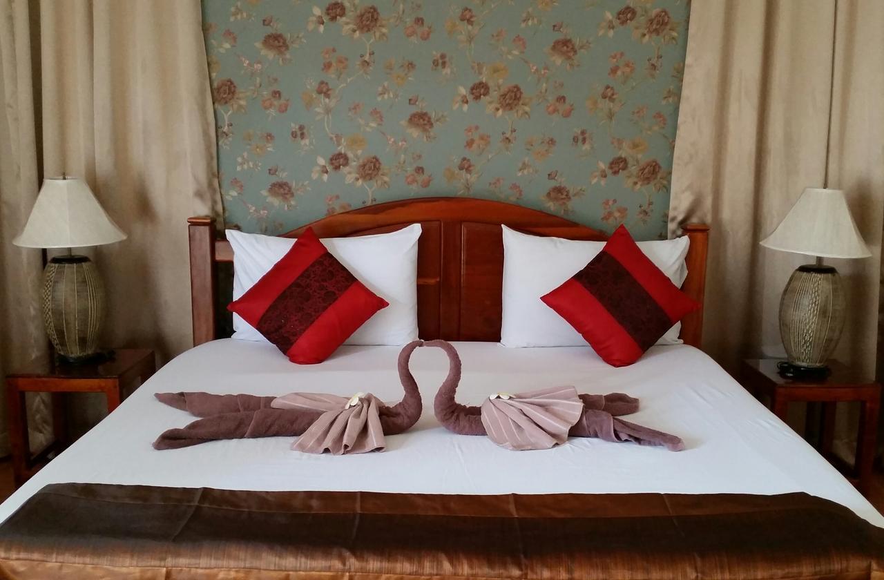 Yenjit Resort Чачоенгсао Екстериор снимка